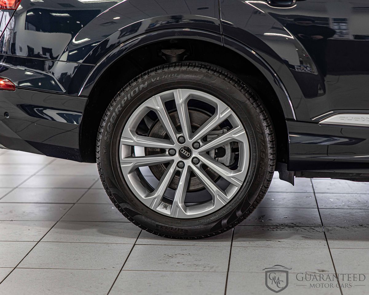 2025 AUDI Q7 - Image 12