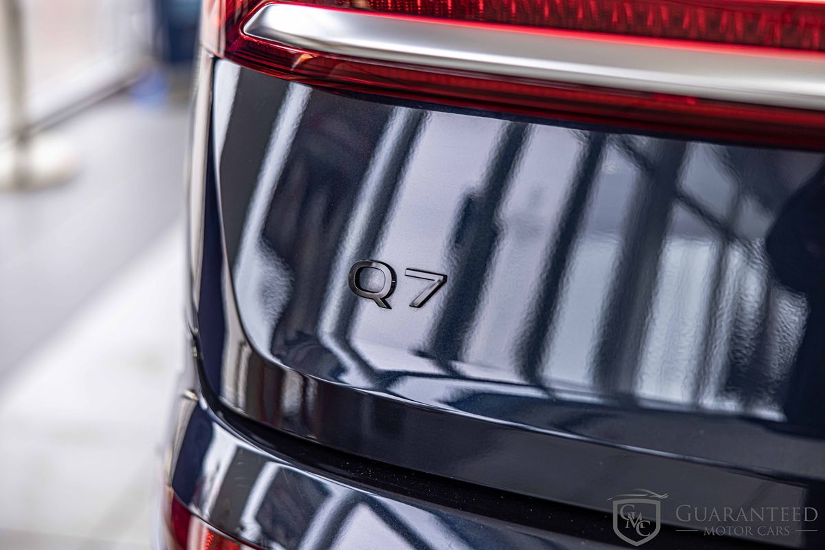 2025 AUDI Q7 - Image 16