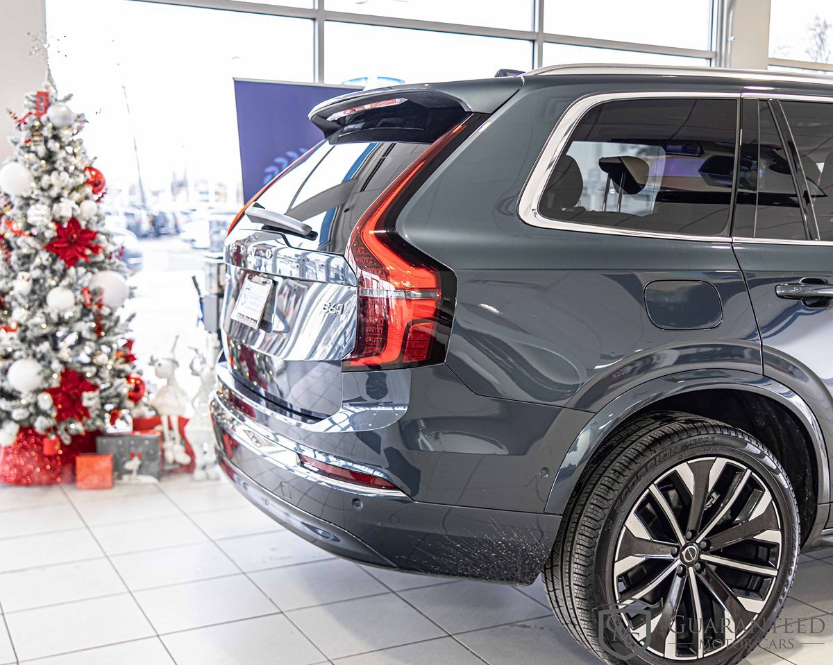 2025 VOLVO XC90 - Image 13