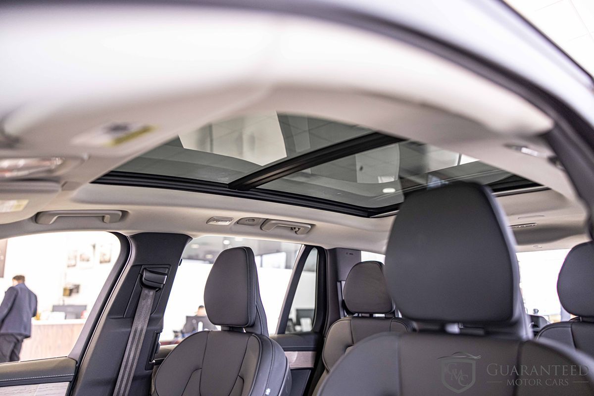 2025 VOLVO XC90 - Image 21