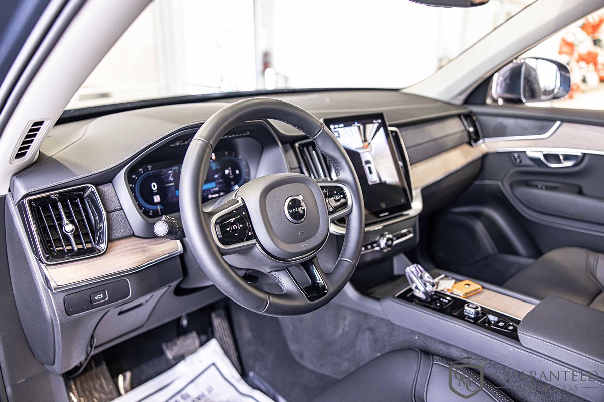 2025 VOLVO XC90 - Image 22