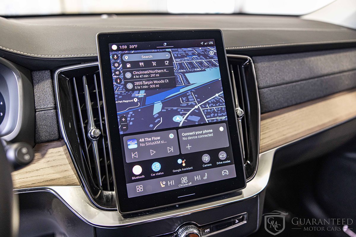 2025 VOLVO XC90 - Image 28