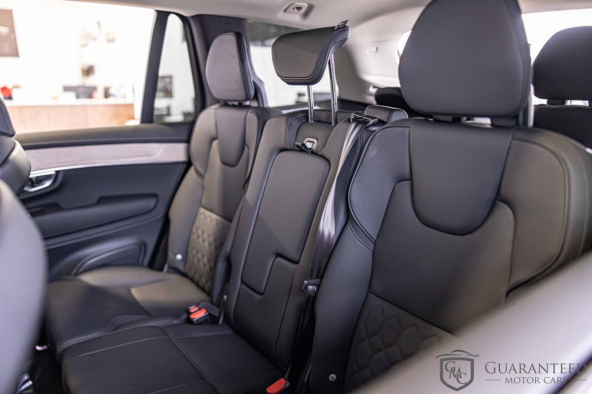 2025 VOLVO XC90 - Image 32