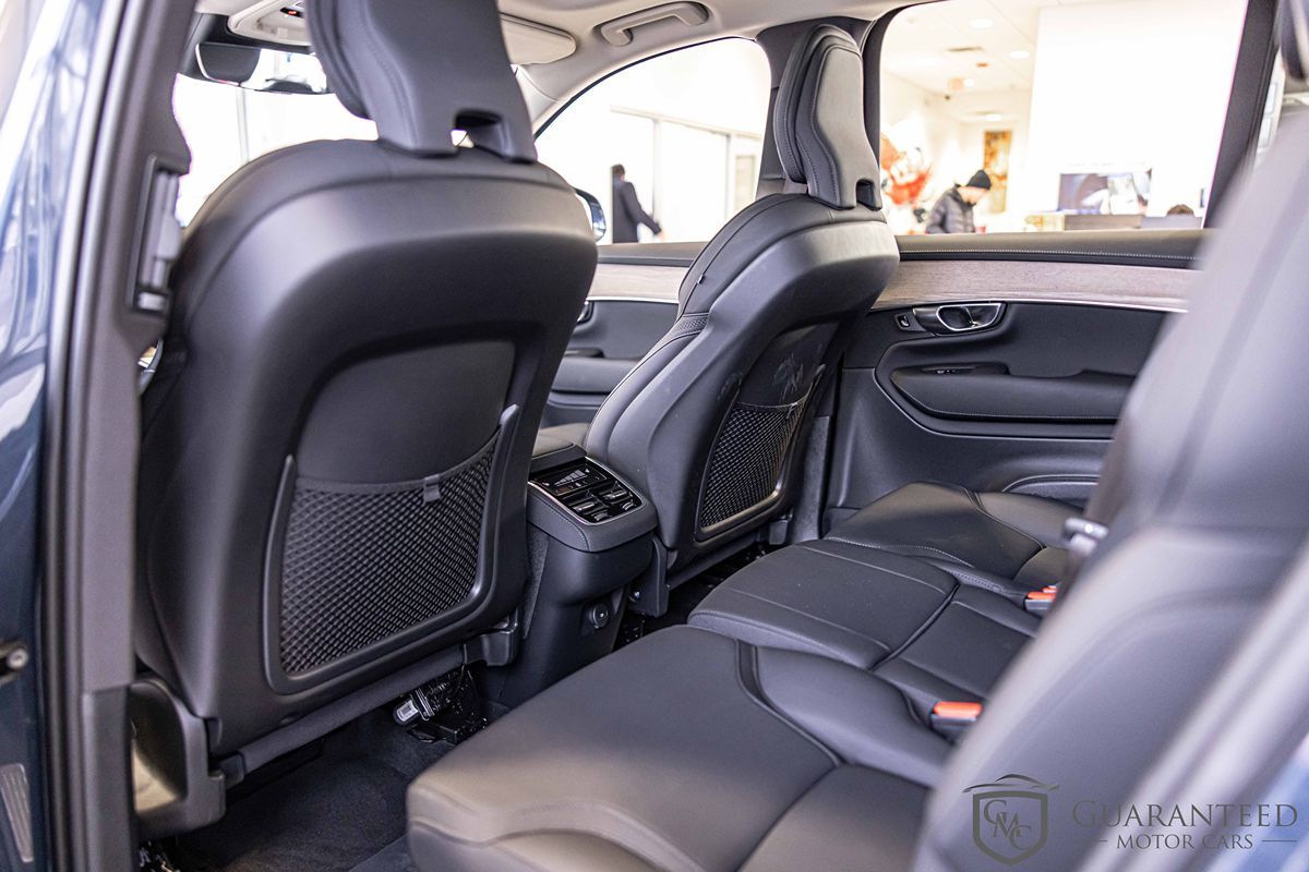 2025 VOLVO XC90 - Image 33
