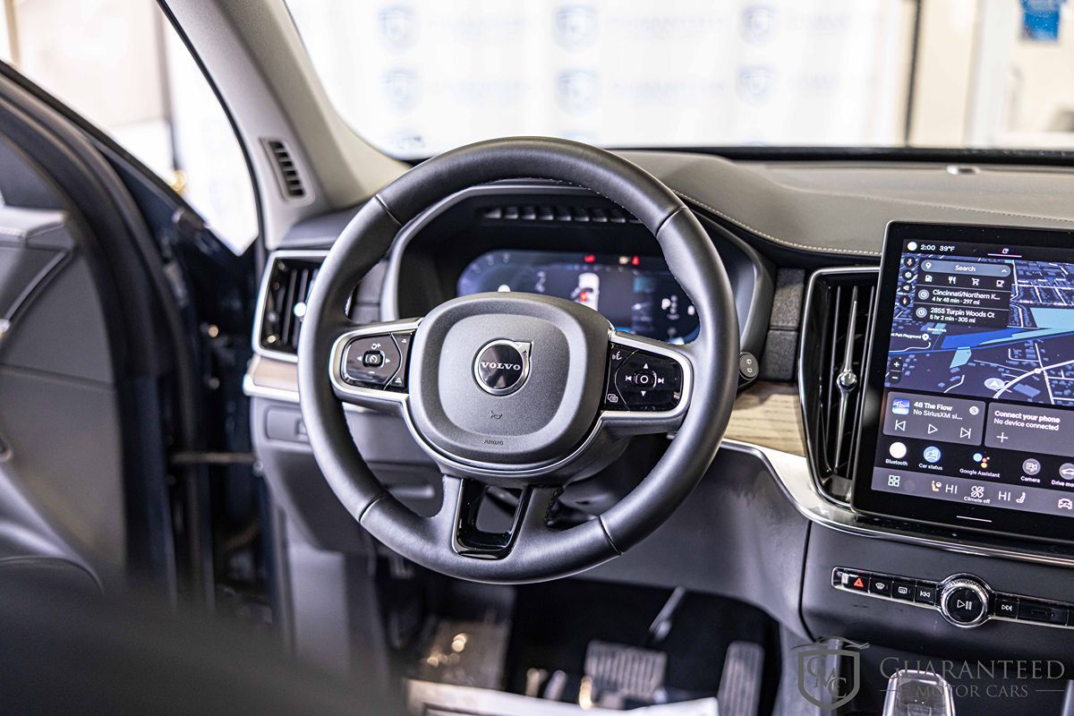 2025 VOLVO XC90 - Image 38