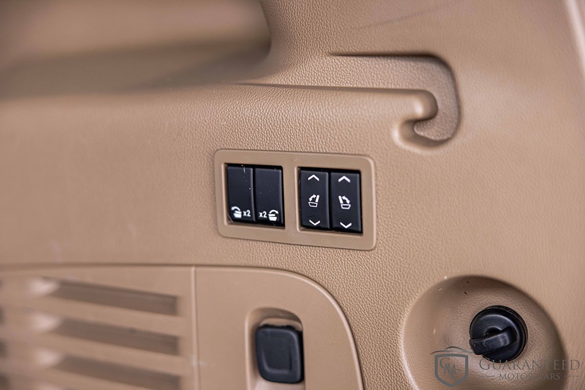 2019 CADILLAC ESCALADE ESV - Image 19