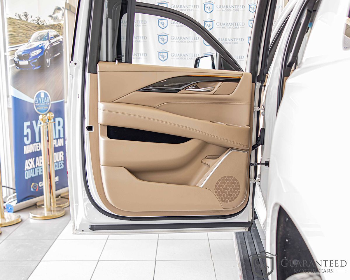 2019 CADILLAC ESCALADE ESV - Image 35
