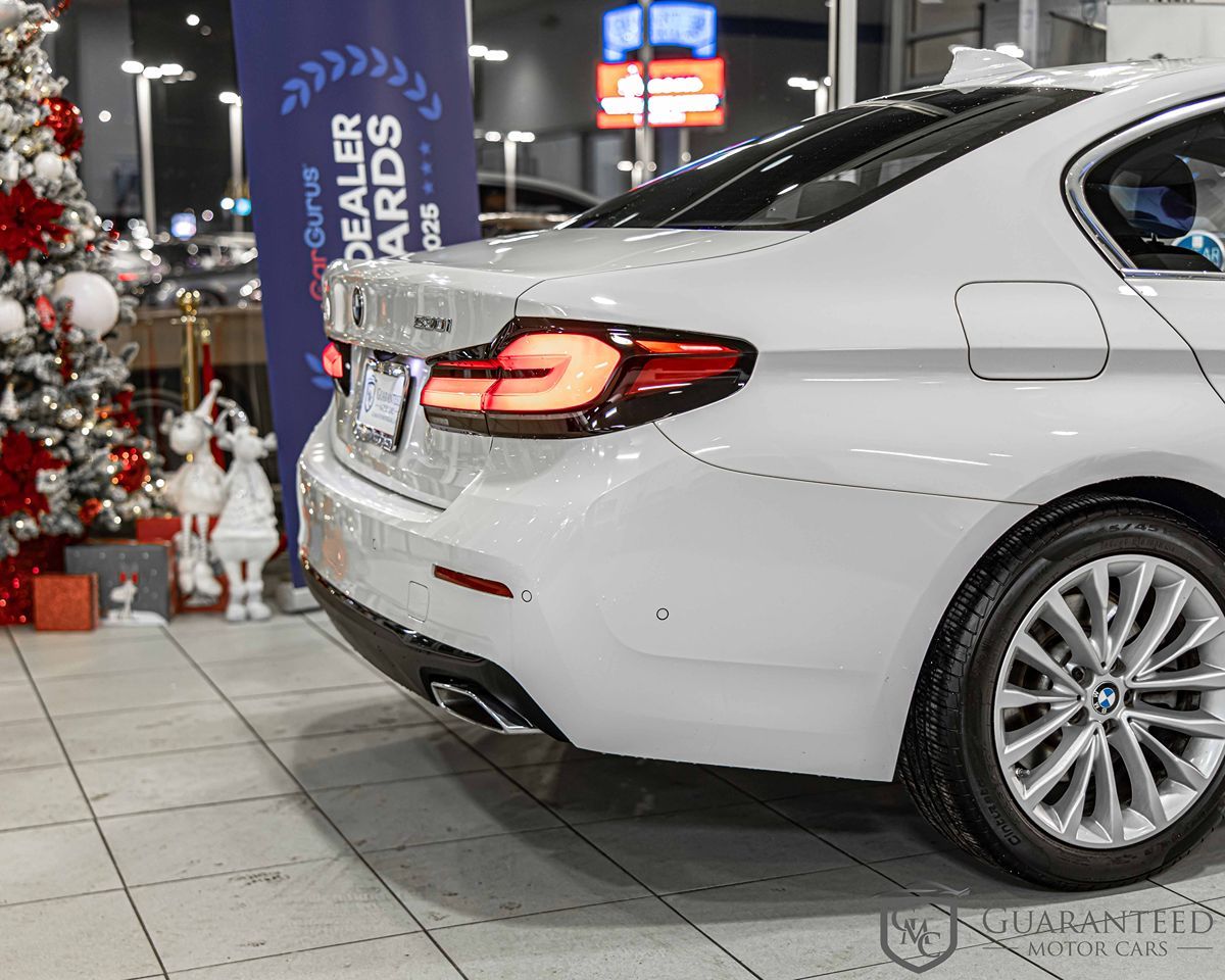 2022 BMW 530I - Image 13