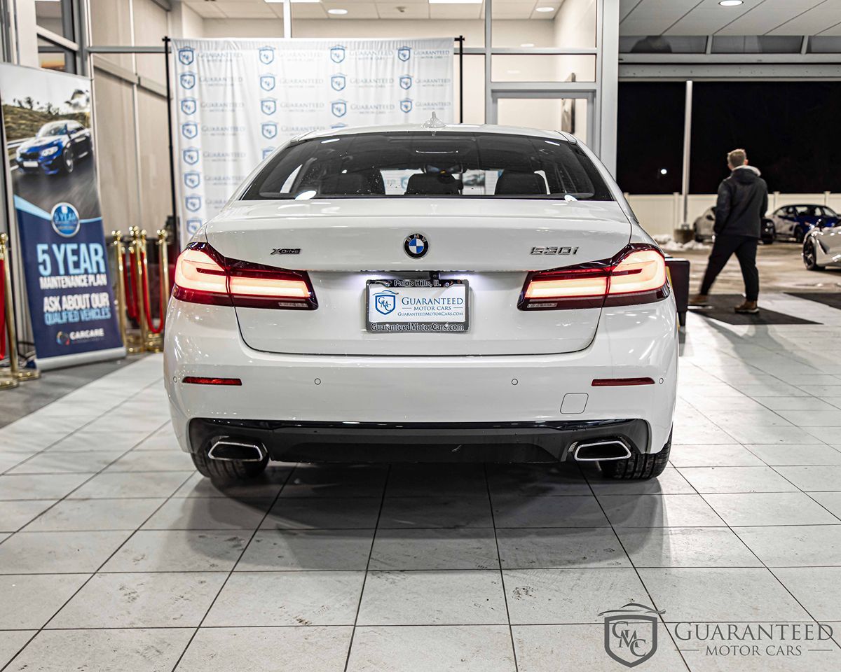 2022 BMW 530I - Image 14