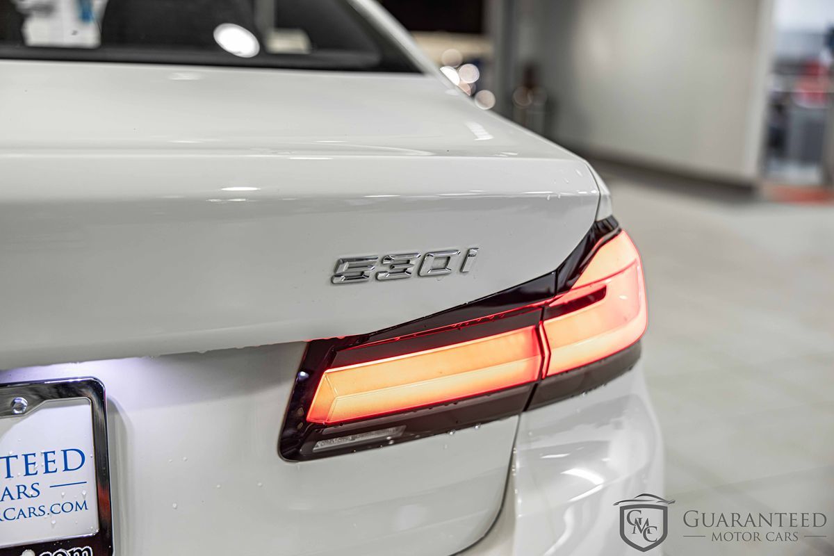 2022 BMW 530I - Image 17