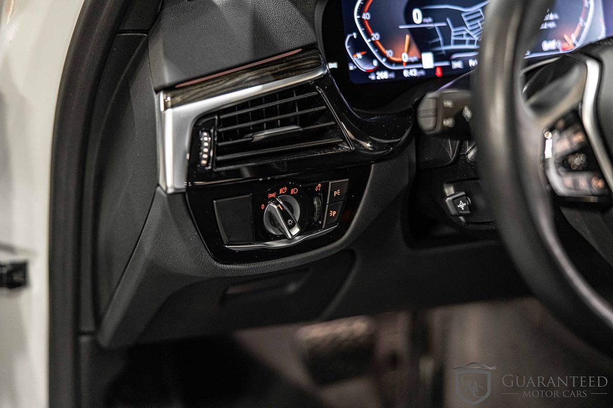 2022 BMW 530I - Image 23