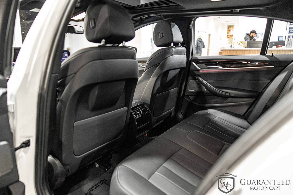2022 BMW 530I - Image 37