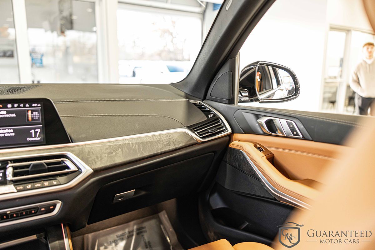 2022 BMW X5 - Image 32