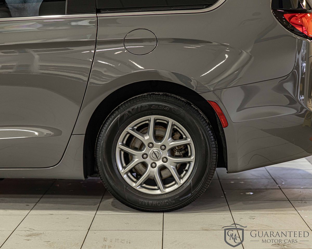 2022 CHRYSLER PACIFICA - Image 8