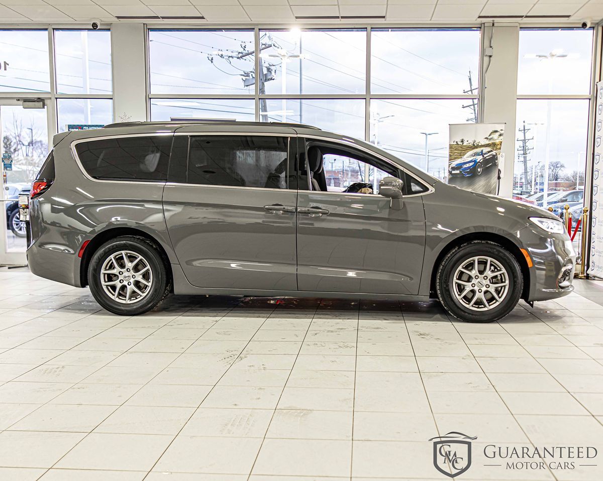 2022 CHRYSLER PACIFICA - Image 10