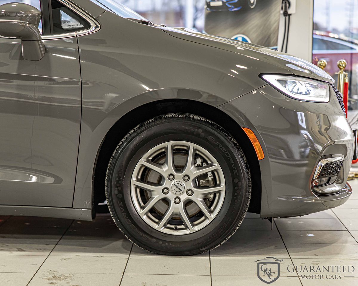 2022 CHRYSLER PACIFICA - Image 11