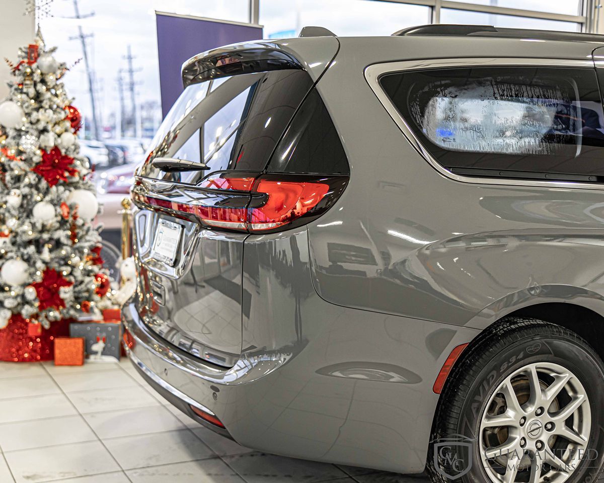 2022 CHRYSLER PACIFICA - Image 13