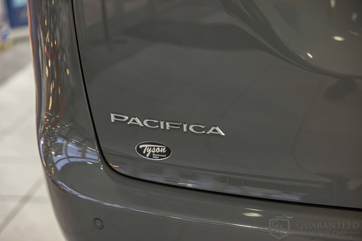 2022 CHRYSLER PACIFICA - Image 16