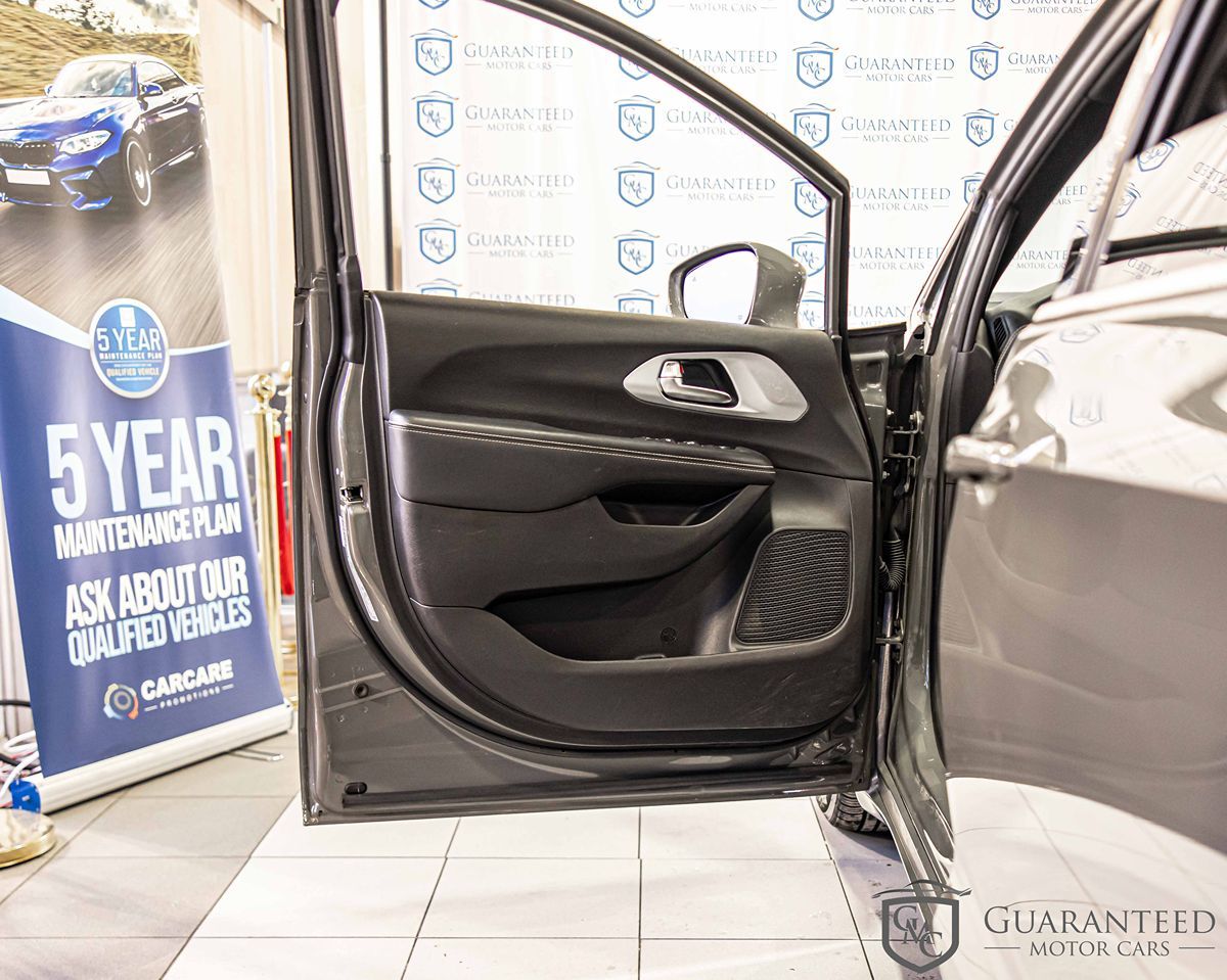 2022 CHRYSLER PACIFICA - Image 31