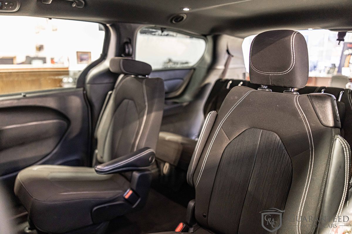 2022 CHRYSLER PACIFICA - Image 32