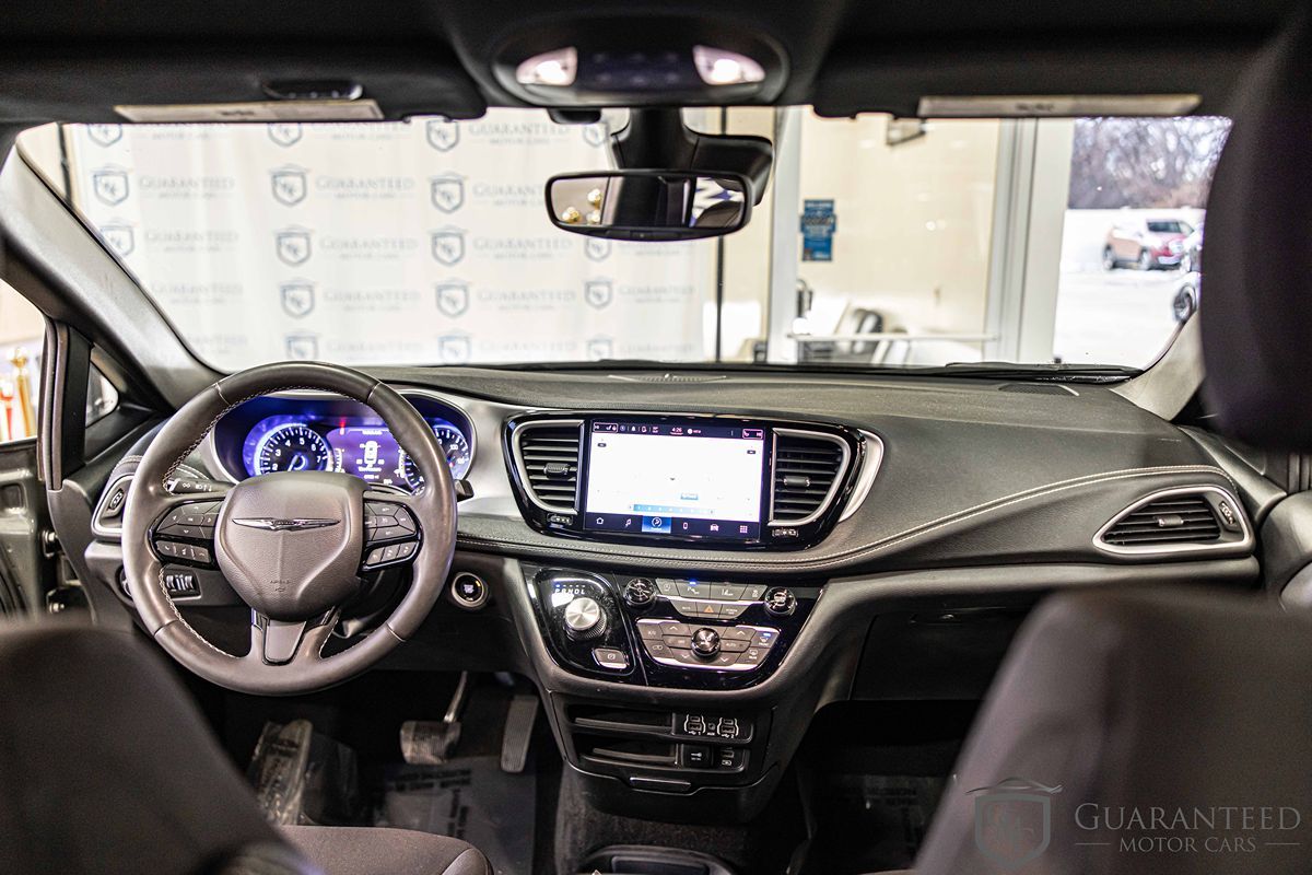 2022 CHRYSLER PACIFICA - Image 35