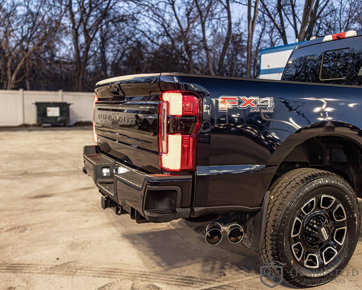 2025 FORD F-250 - Image 12