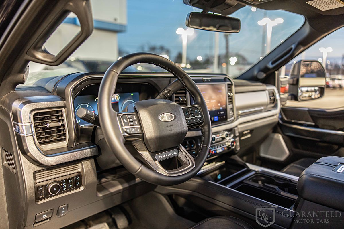 2025 FORD F-250 - Image 18