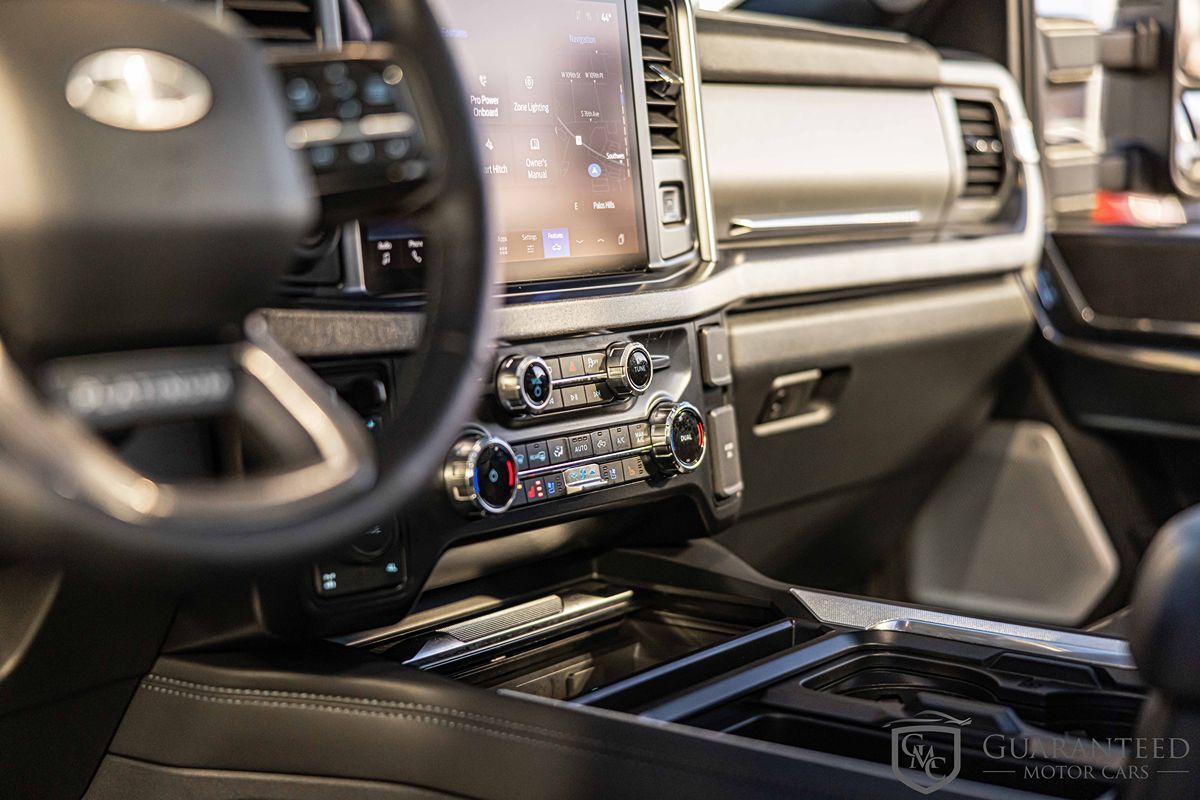 2025 FORD F-250 - Image 20