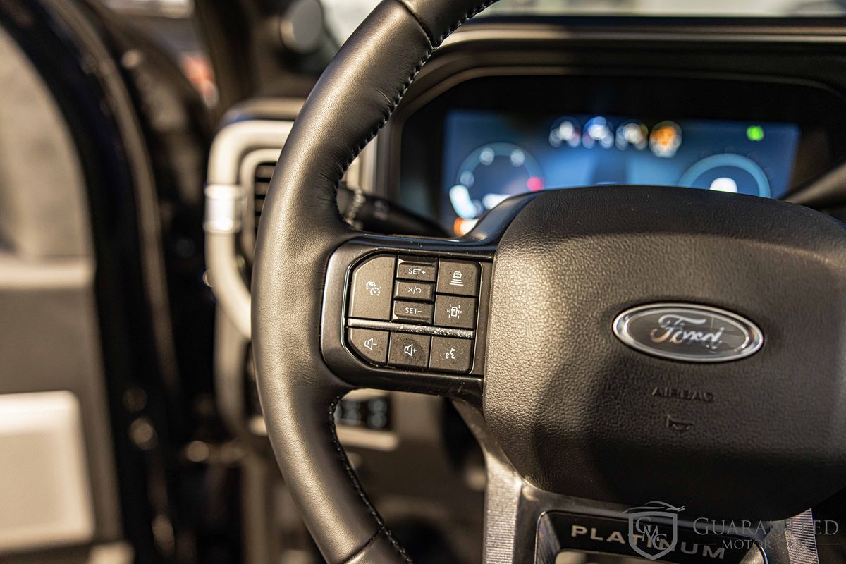 2025 FORD F-250 - Image 23
