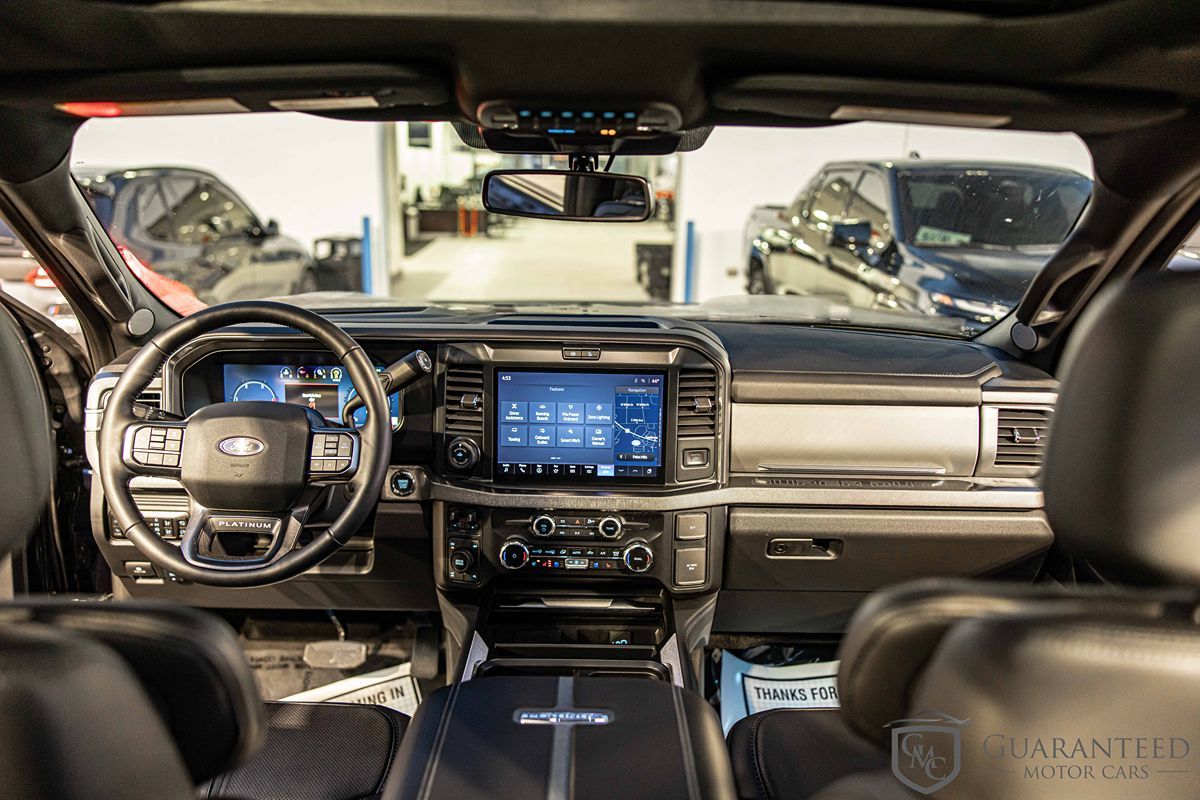 2025 FORD F-250 - Image 32