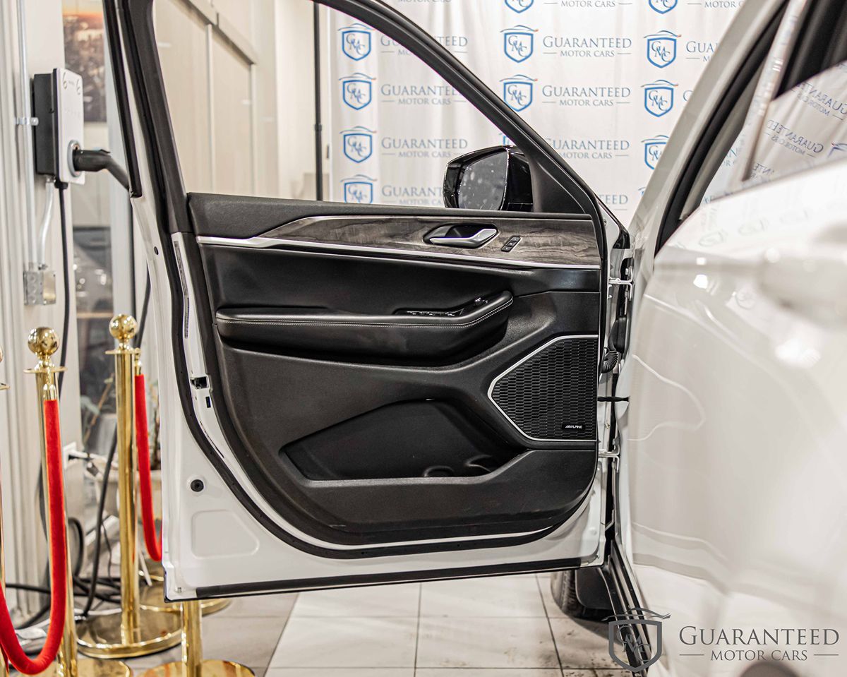 2022 JEEP GRAND CHEROKEE - Image 30