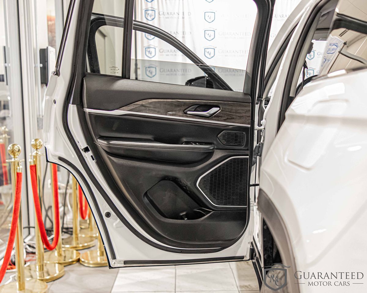 2022 JEEP GRAND CHEROKEE - Image 33