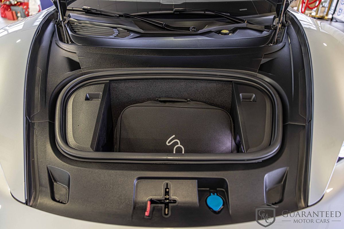 2020 PORSCHE TAYCAN - Image 6