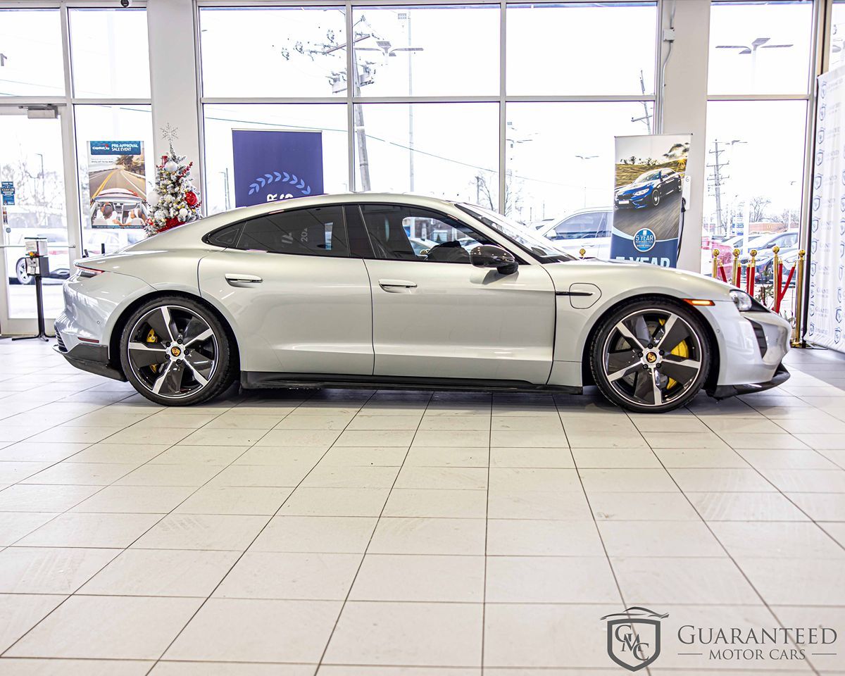 2020 PORSCHE TAYCAN - Image 11