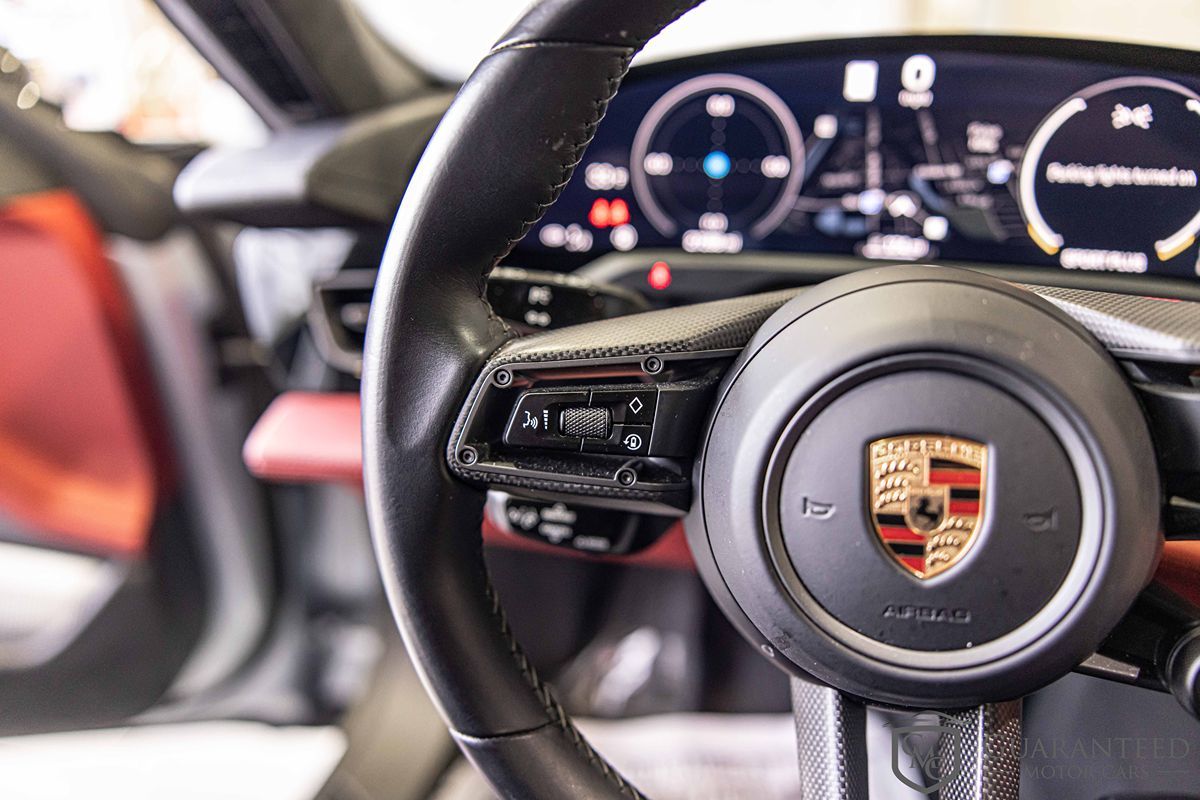 2020 PORSCHE TAYCAN - Image 26