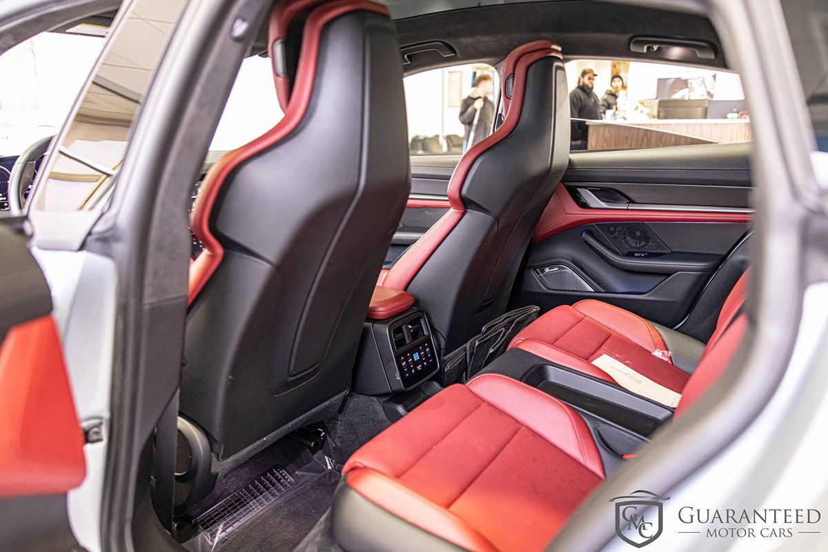 2020 PORSCHE TAYCAN - Image 35