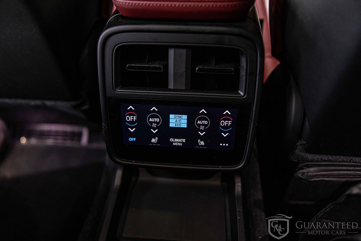 2020 PORSCHE TAYCAN - Image 37