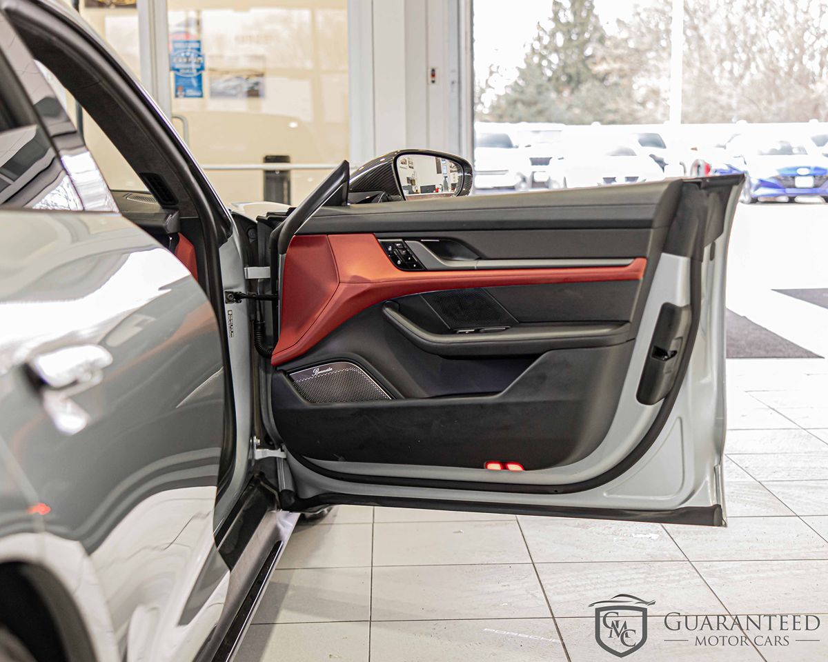 2020 PORSCHE TAYCAN - Image 42