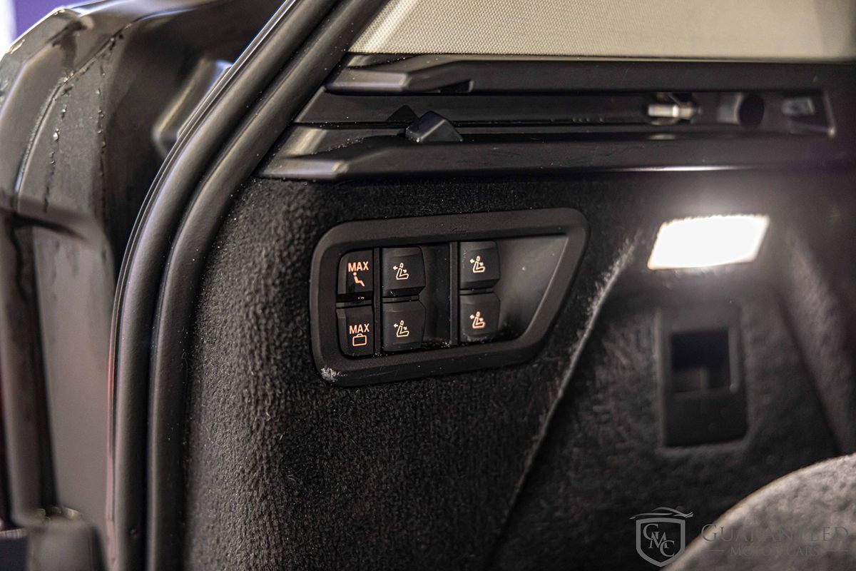 2021 BMW X7 - Image 19