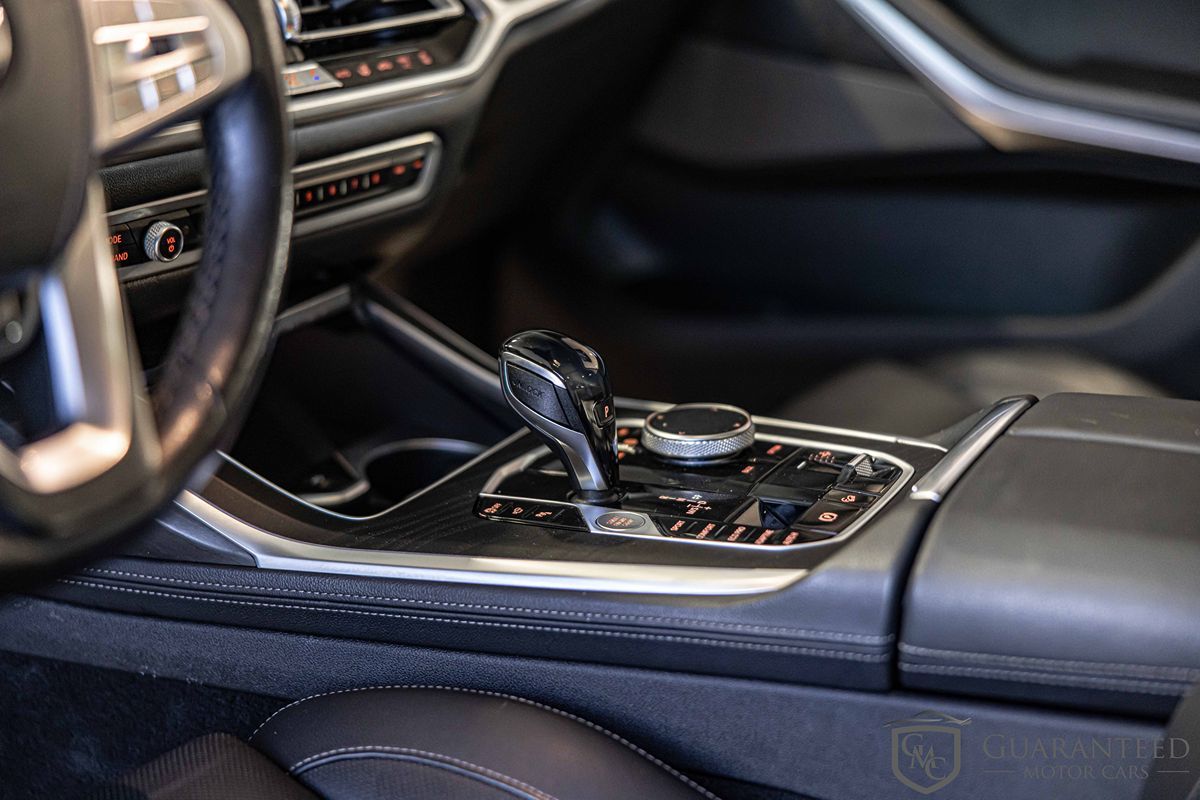 2021 BMW X7 - Image 24