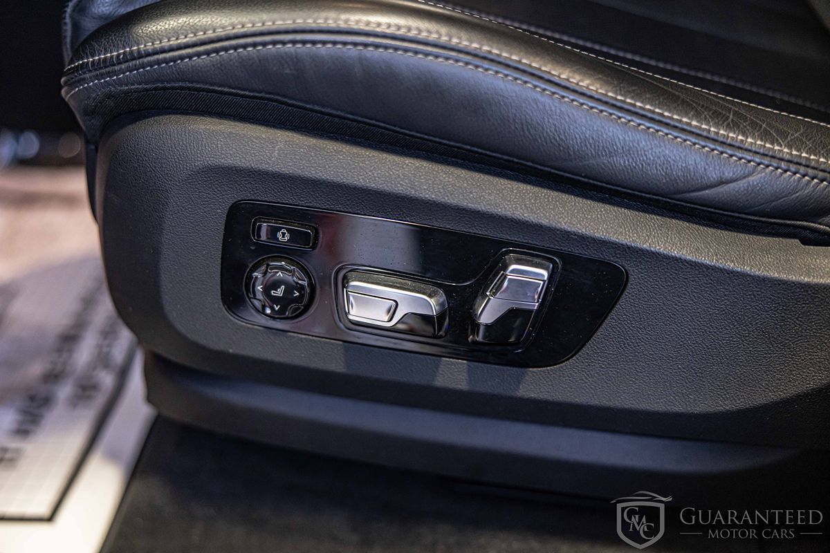 2021 BMW X7 - Image 25