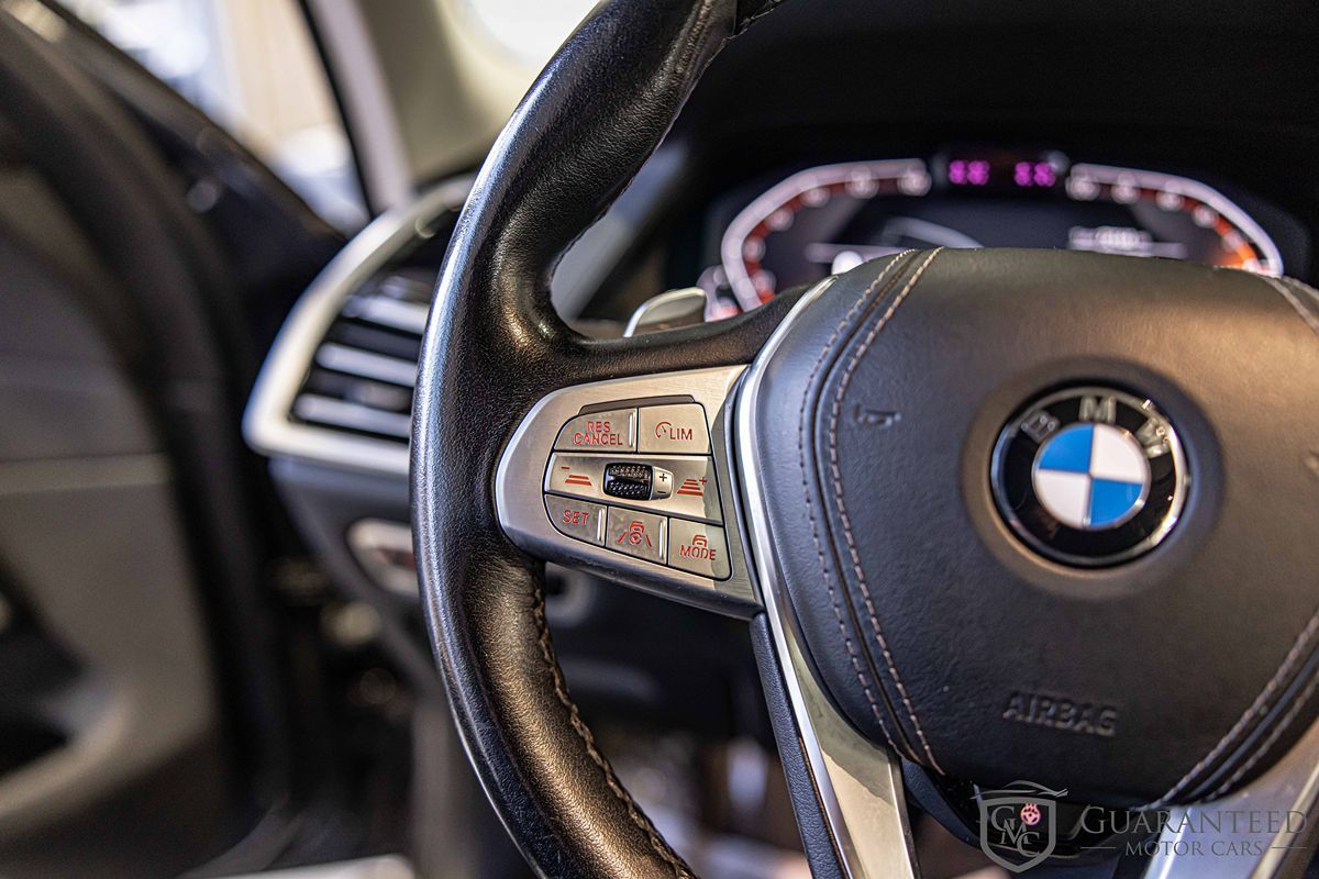 2021 BMW X7 - Image 27