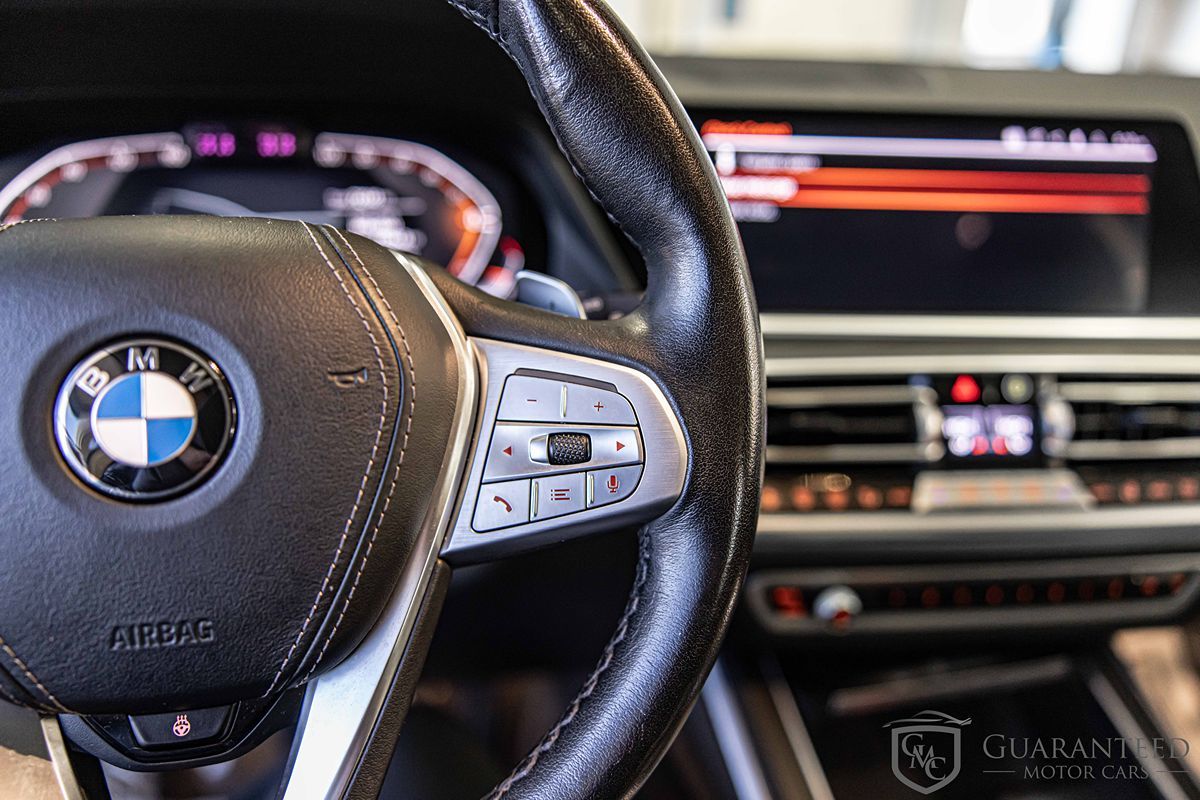2021 BMW X7 - Image 28