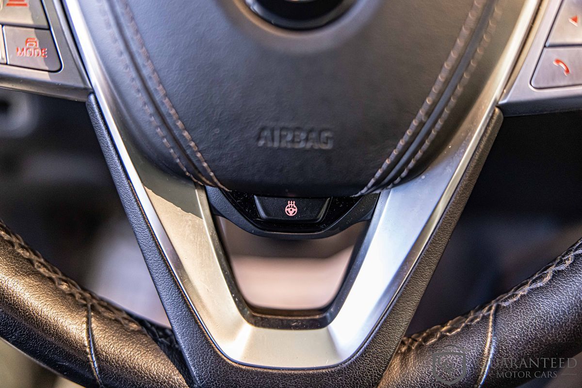 2021 BMW X7 - Image 29