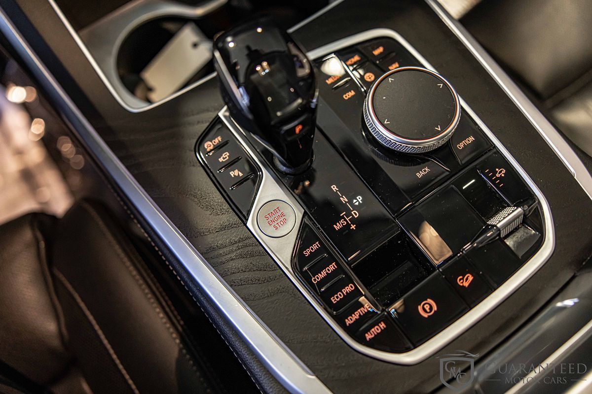 2021 BMW X7 - Image 32