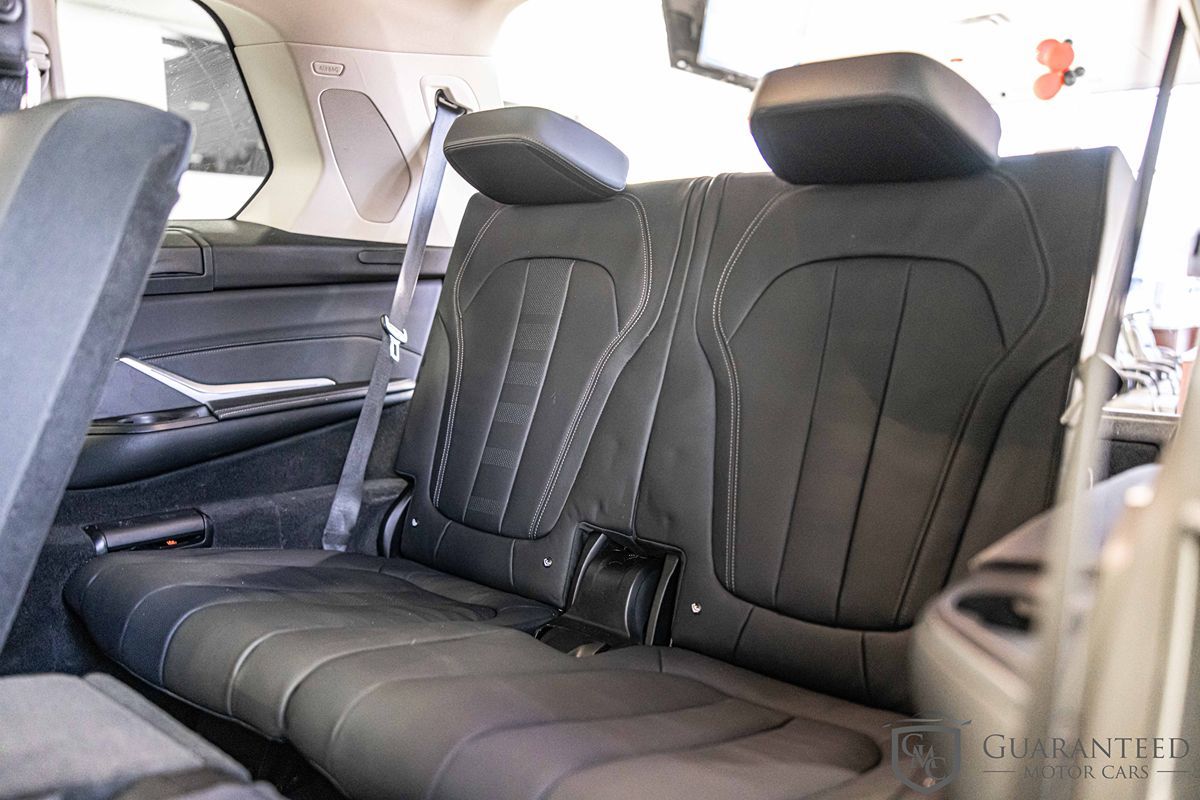 2021 BMW X7 - Image 38