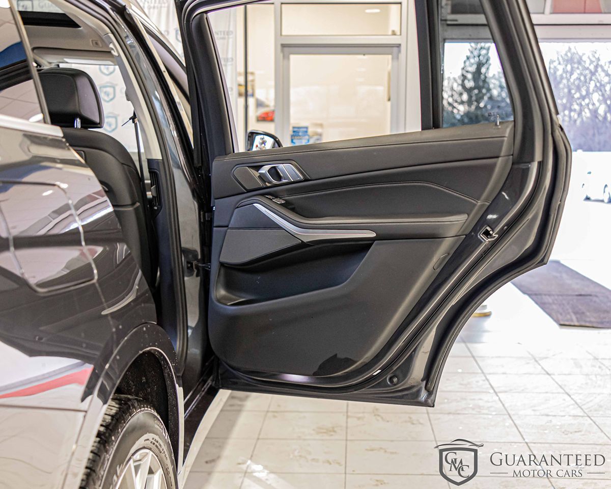 2021 BMW X7 - Image 43