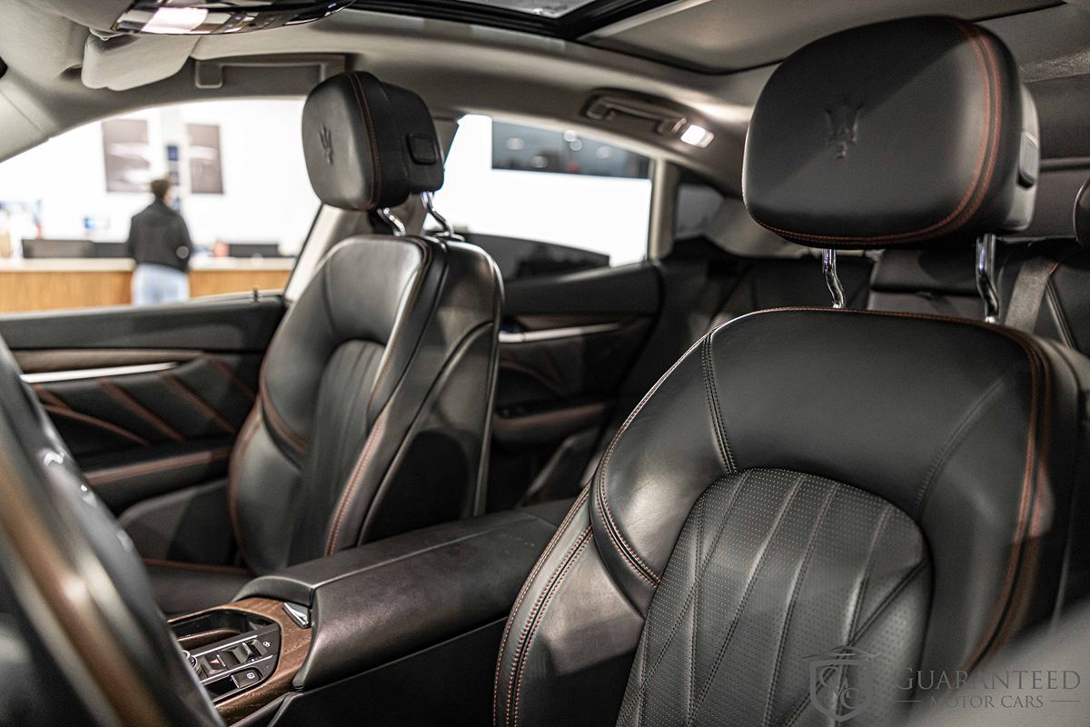 2021 MASERATI LEVANTE - Image 19