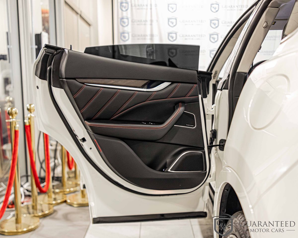 2021 MASERATI LEVANTE - Image 37