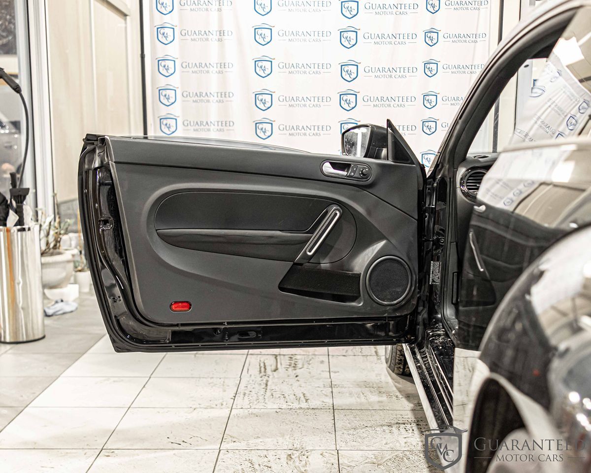 2014 VOLKSWAGEN BEETLE - Image 21